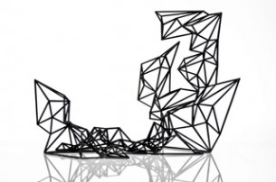 Mutation #1 est une sculpture issue d'un procédé de création et de fabrication numériques, obtenue par impression 3D.